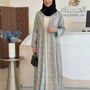 عباية مطرزة